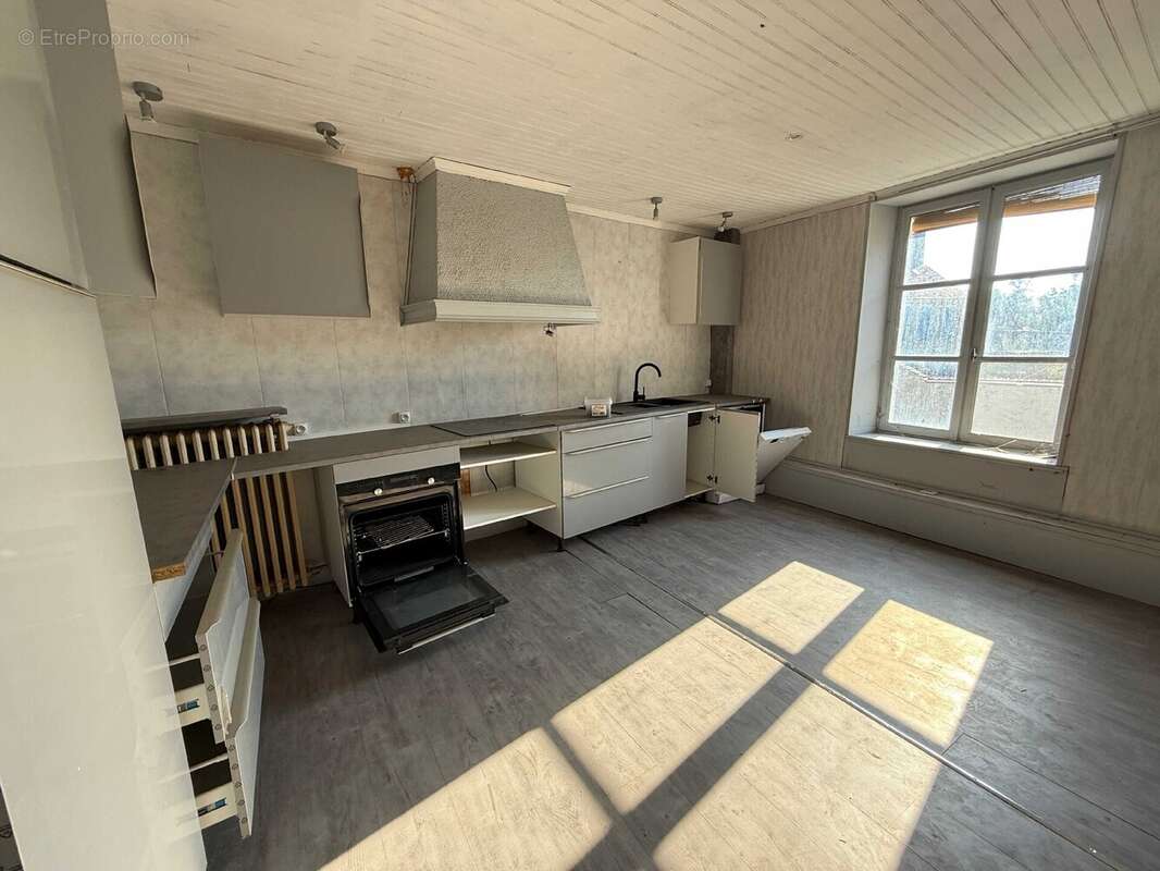 Maison 300 m² à Bourbonne-Les-Bains  - photo 9