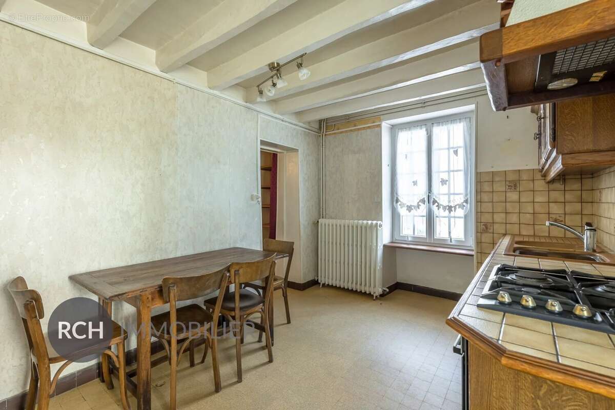 Maison à BAZAINVILLE