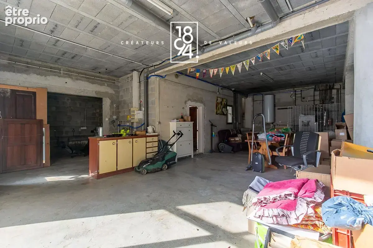 À la vente, villa familiale t5 + t3, terrain paysagé & piscine à lauris 84360 - photo 26