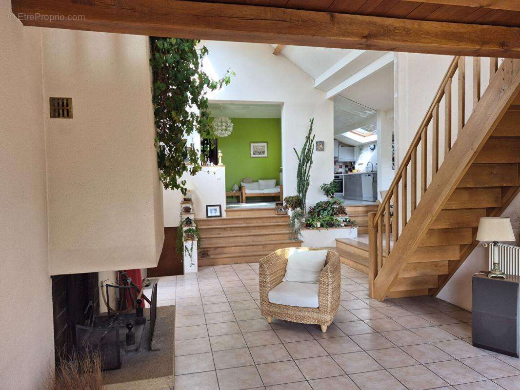 Maison Saint Remy Les Chevreuse 5 pièces 113 m2 - photo 2