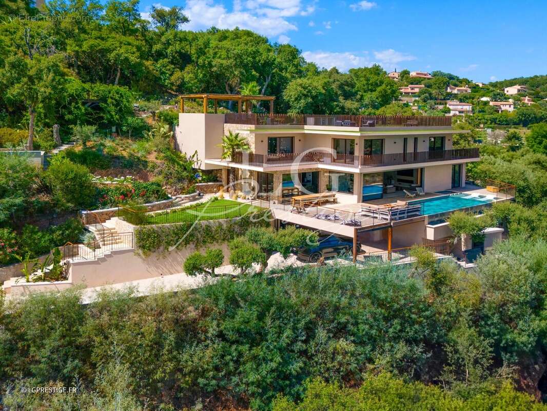 Maison à FREJUS