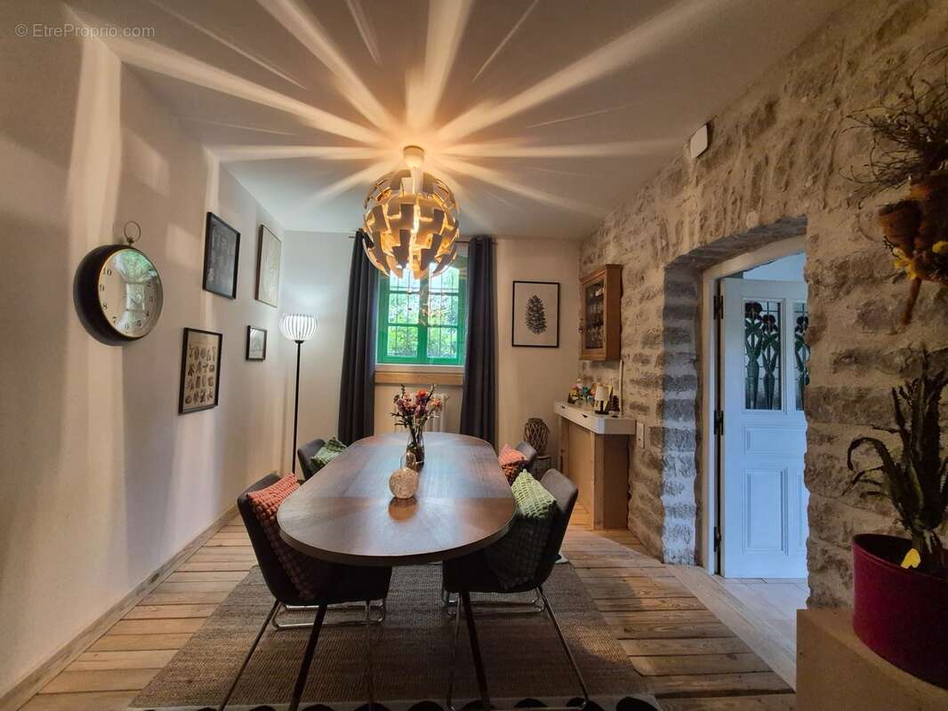 Demeure à vendre 12 pièces POLIGNY (39) - photo 2