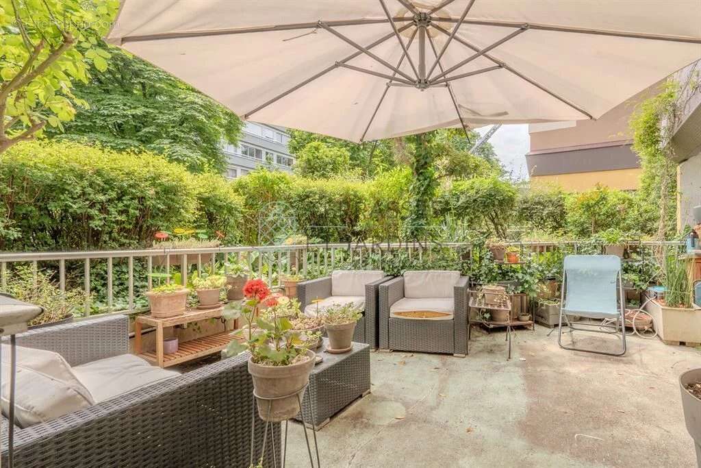 Appartement à PARIS-20E