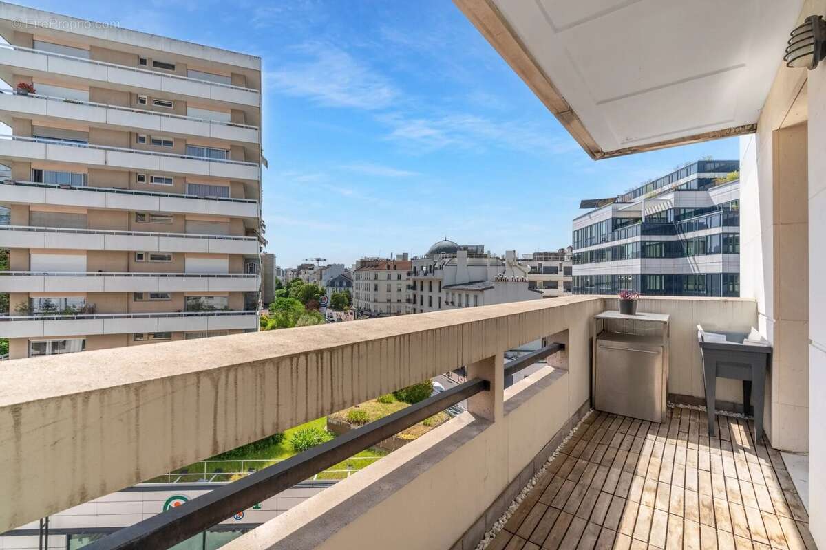 Appartement à LEVALLOIS-PERRET