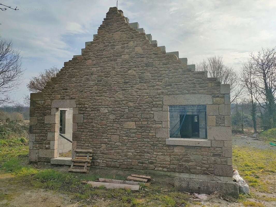 Maison à DOMPIERRE-DU-CHEMIN