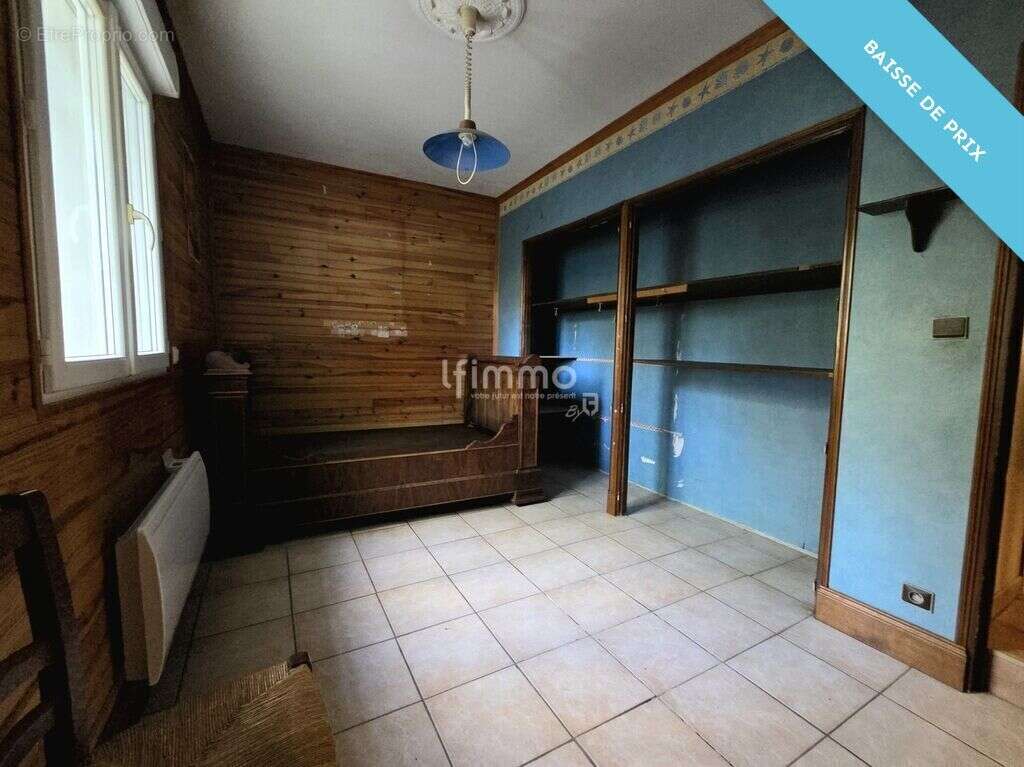 Maison à NOTRE-DAME-DE-SANILHAC