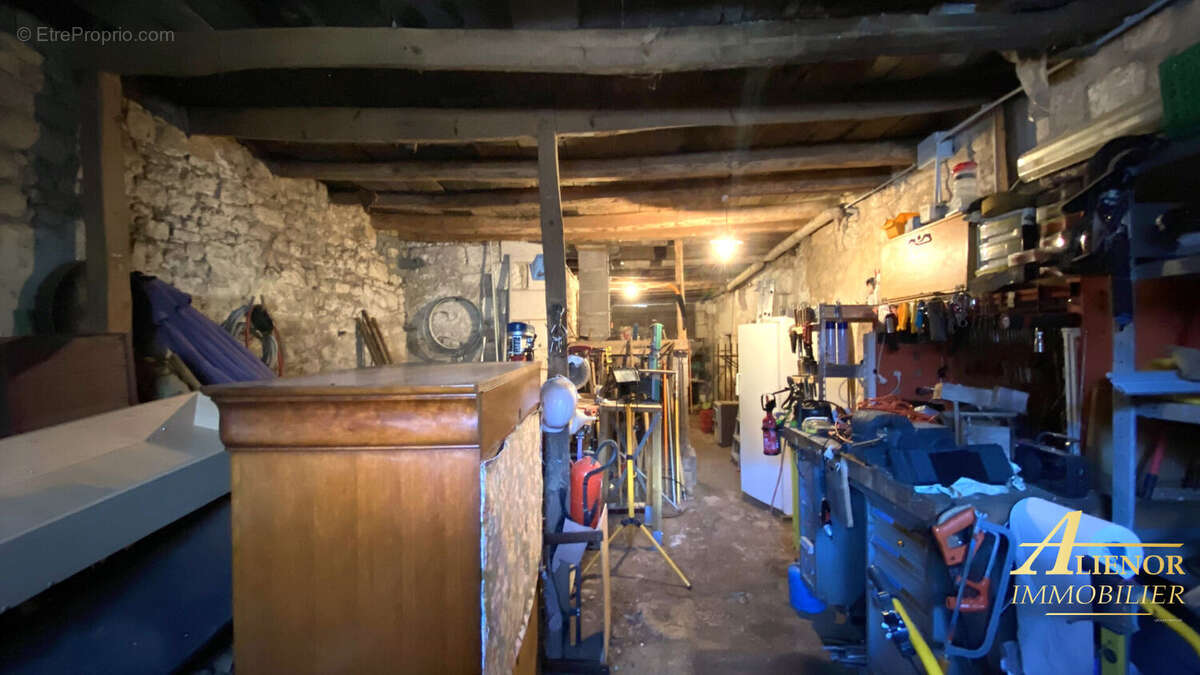 Maison de caractère en pierre avec dépendances- Saint-Pierre-de-Côle 24800 - photo 14
