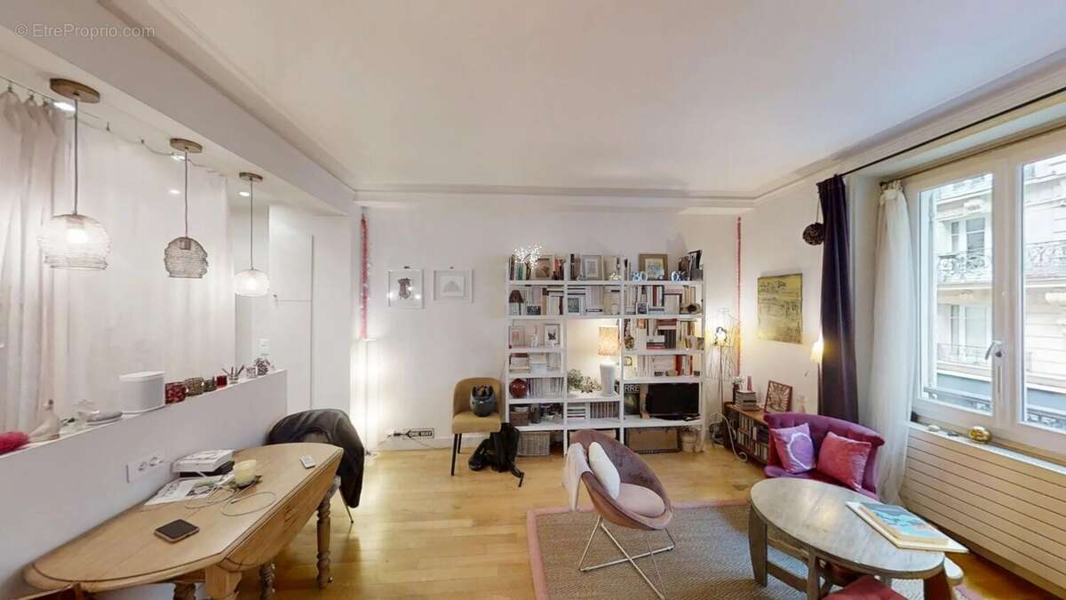 Appartement à PARIS-17E