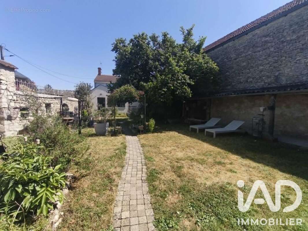 Maison 142 m² à Boynes  - photo 4