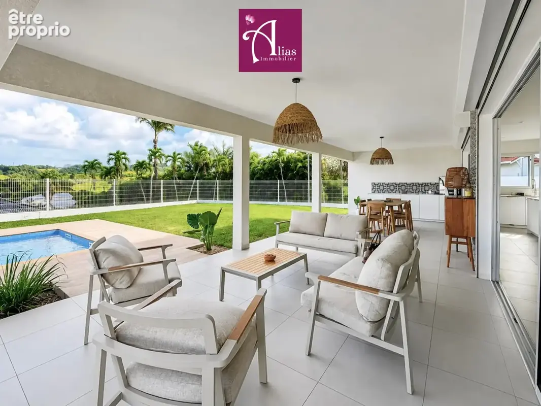 Villa contemporaine F6 de 205 m2 avec piscine à Duquerry   Petit-Bourg - photo 15