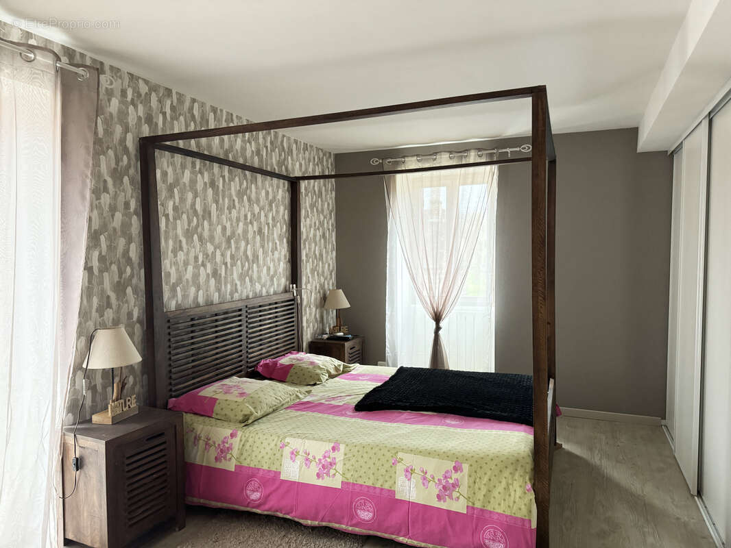 Maison à SAINT-VIANCE