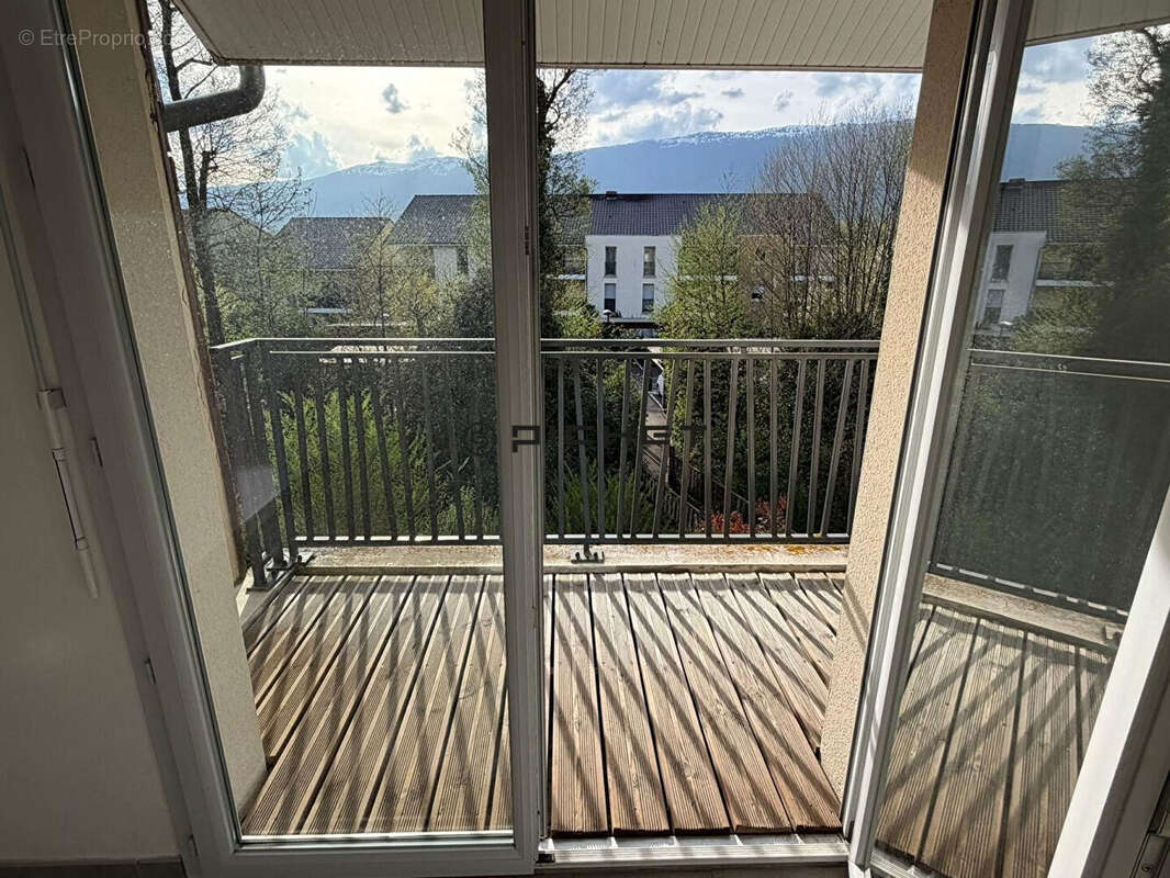 Appartement à SAINT-GENIS-POUILLY