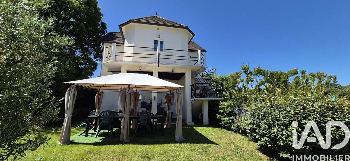 Maison 218 m² à Le Buisson-De-Cadouin  - photo 3