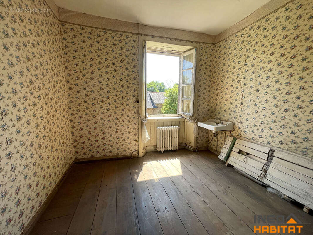 Maison de maître en pierres et dépendances - photo 10
