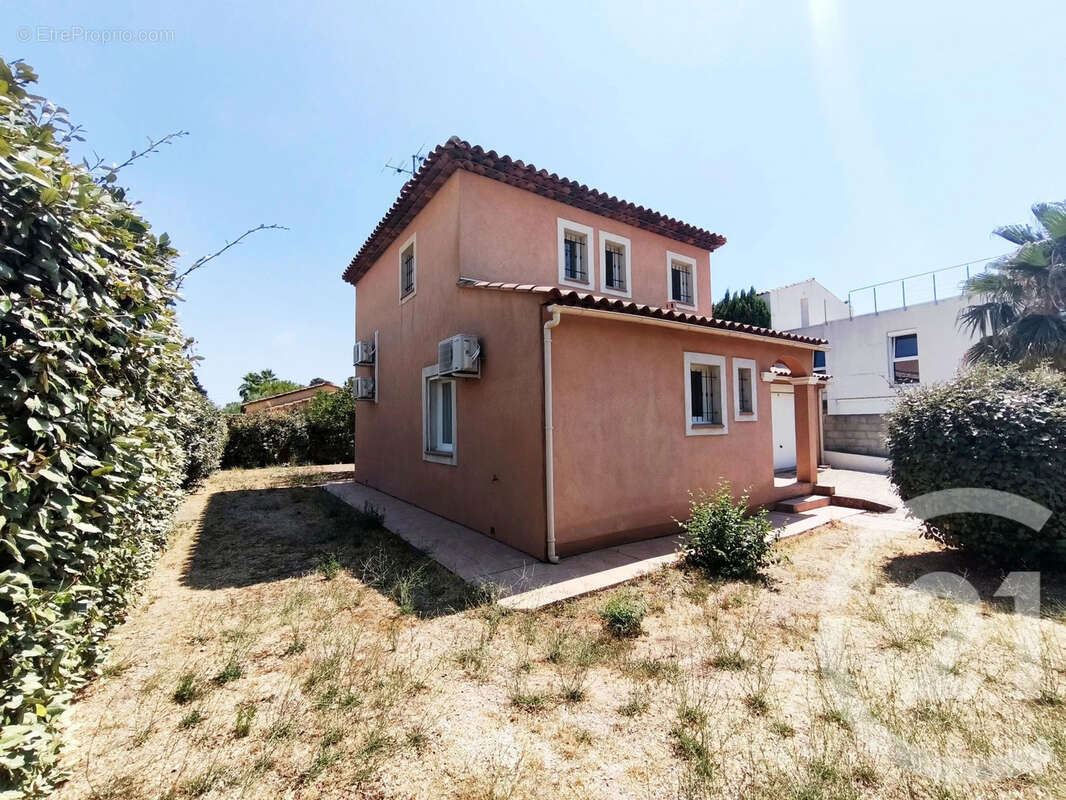 Maison 115 m² à La Garde  - photo 2