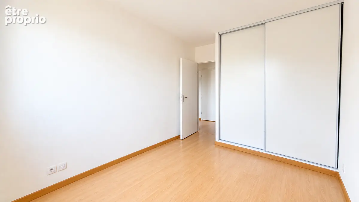 Appartement  3 pièces 61 m2  Croix Daurade - photo 6