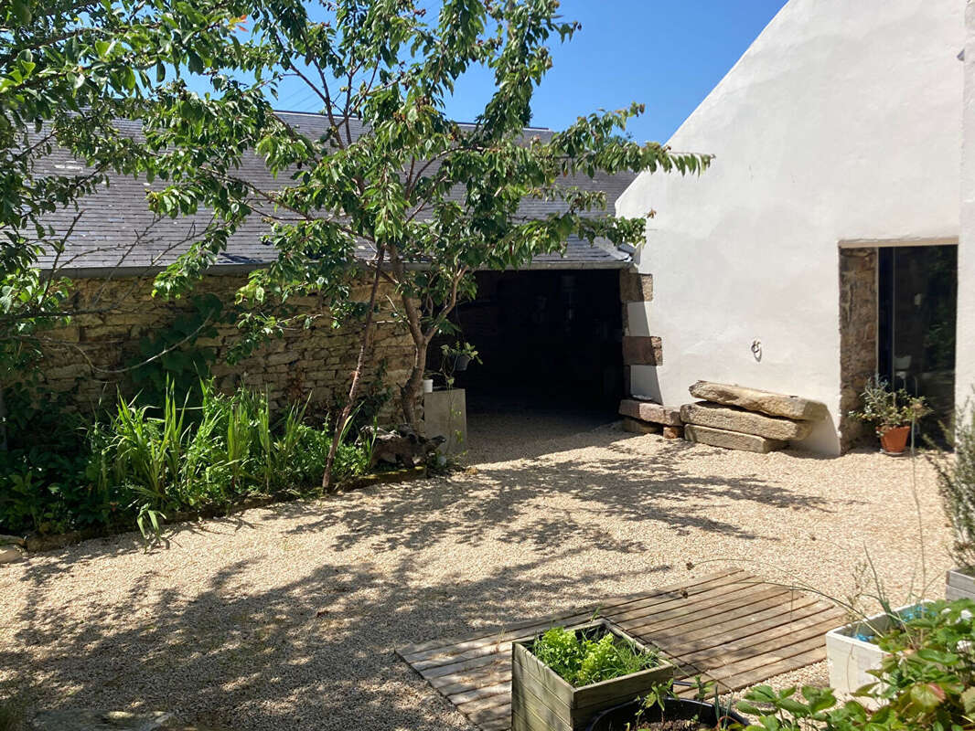 Maison à PLONEOUR-LANVERN