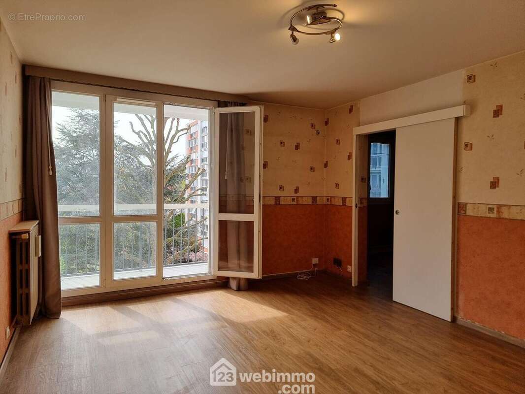 Appartement à THIAIS