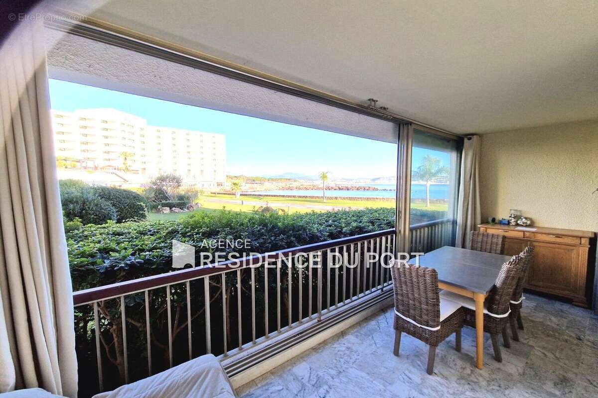 Appartement à MANDELIEU-LA-NAPOULE