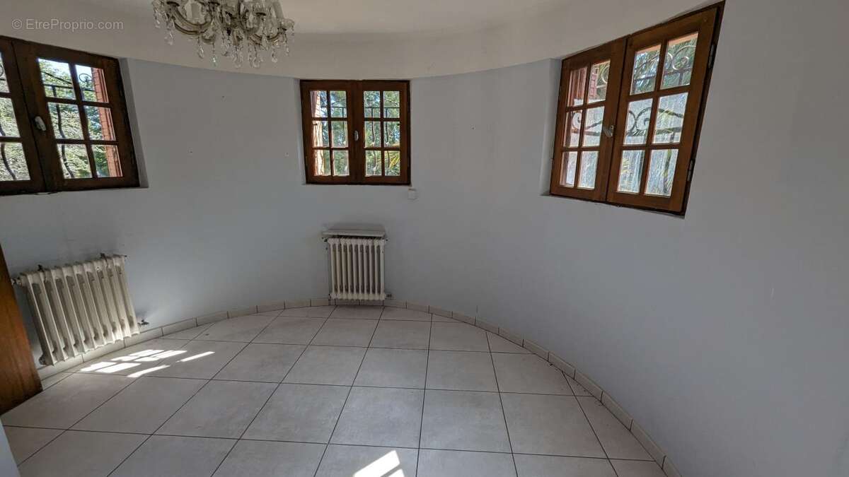 Maison à SIX-FOURS-LES-PLAGES