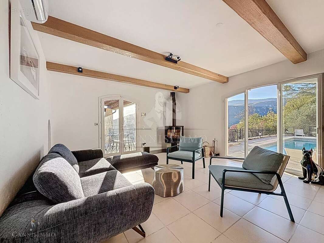 Maison à TOURRETTES-SUR-LOUP