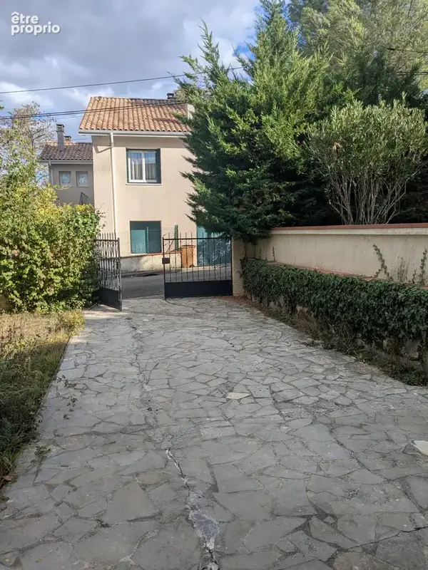Appartement T3 à rénover avec balcon et jardin - photo 6
