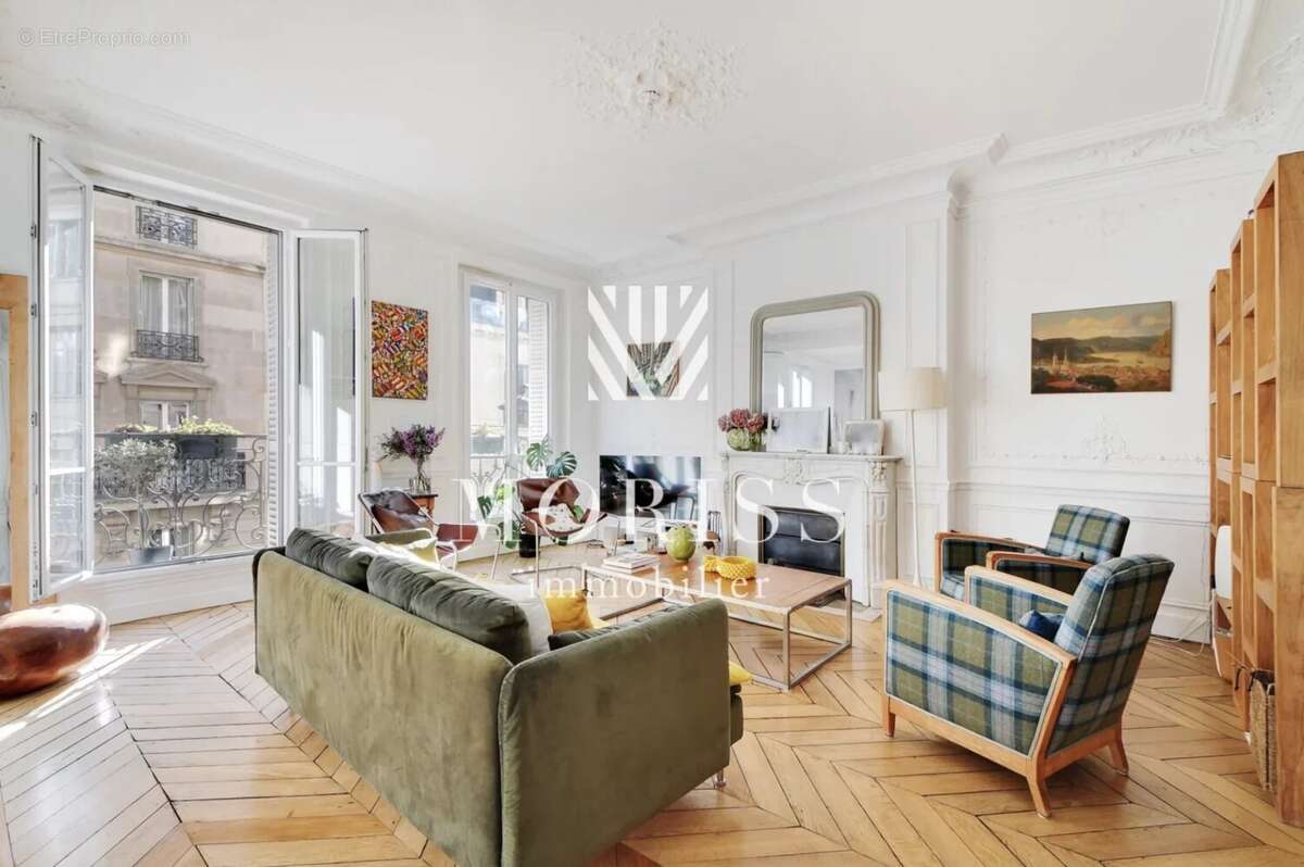 Appartement à PARIS-18E