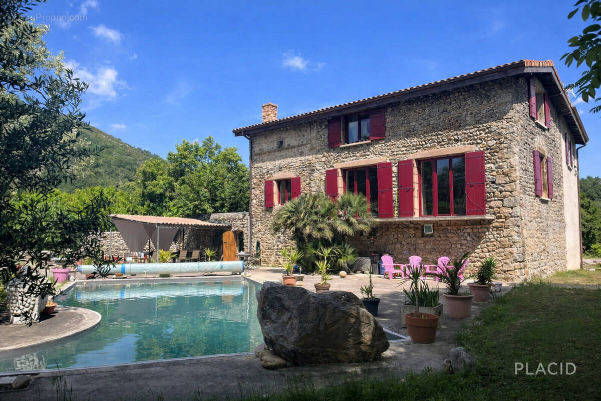 Maison à SARRAS