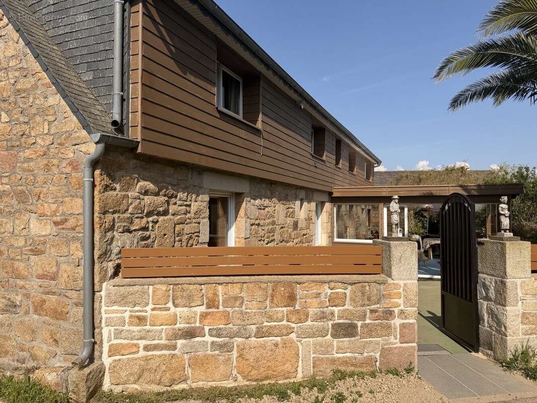 Maison 148 m² à Trevou-Treguignec  - photo 4
