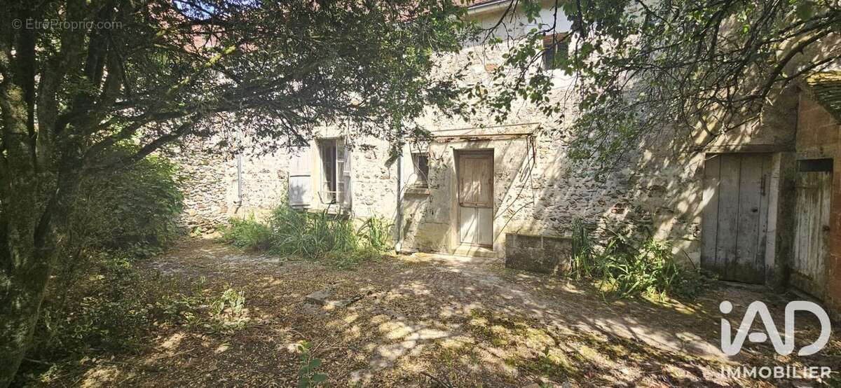 Maison 236 m² à Saint-Leger  - photo 9