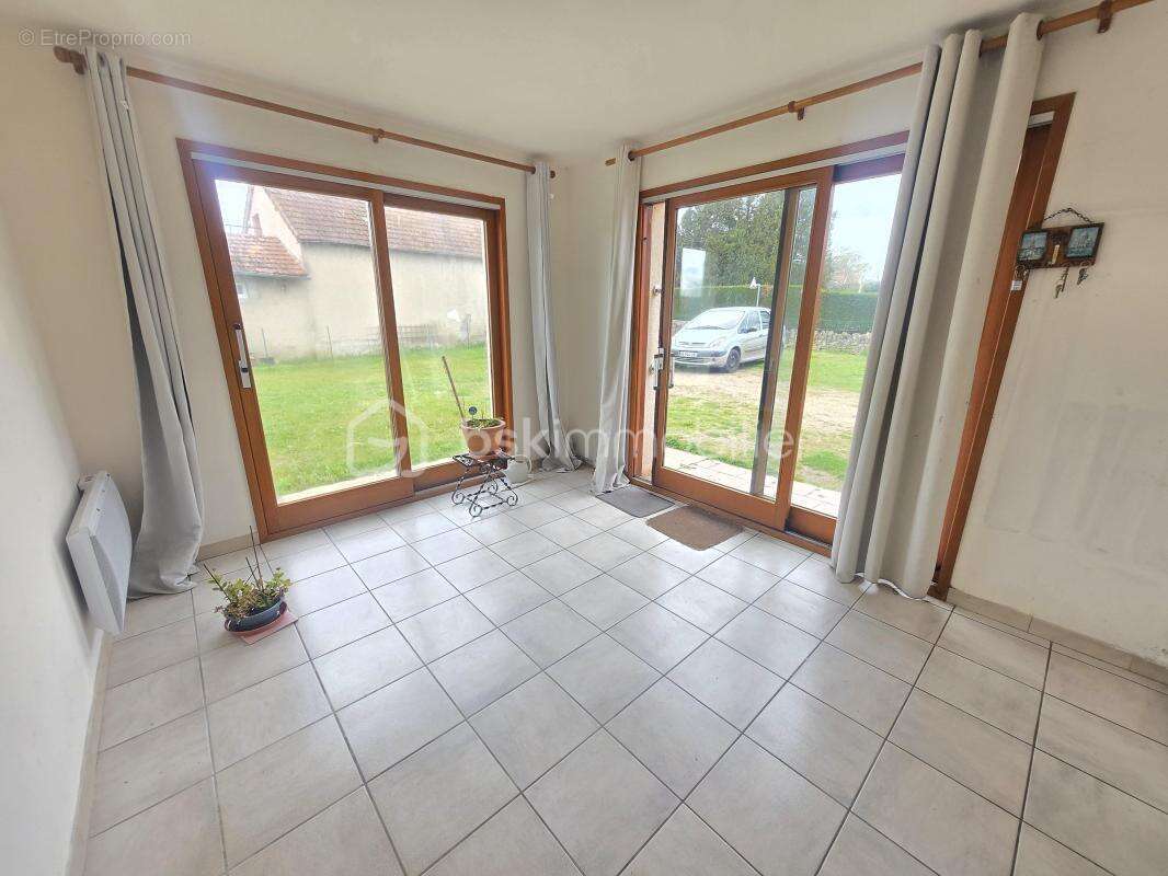 Joli pavillon de plain-pied de 77m² à Sougy sur Loire - photo 2