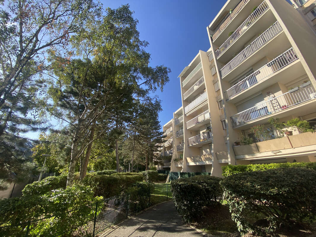 Appartement à EPINAY-SUR-SEINE