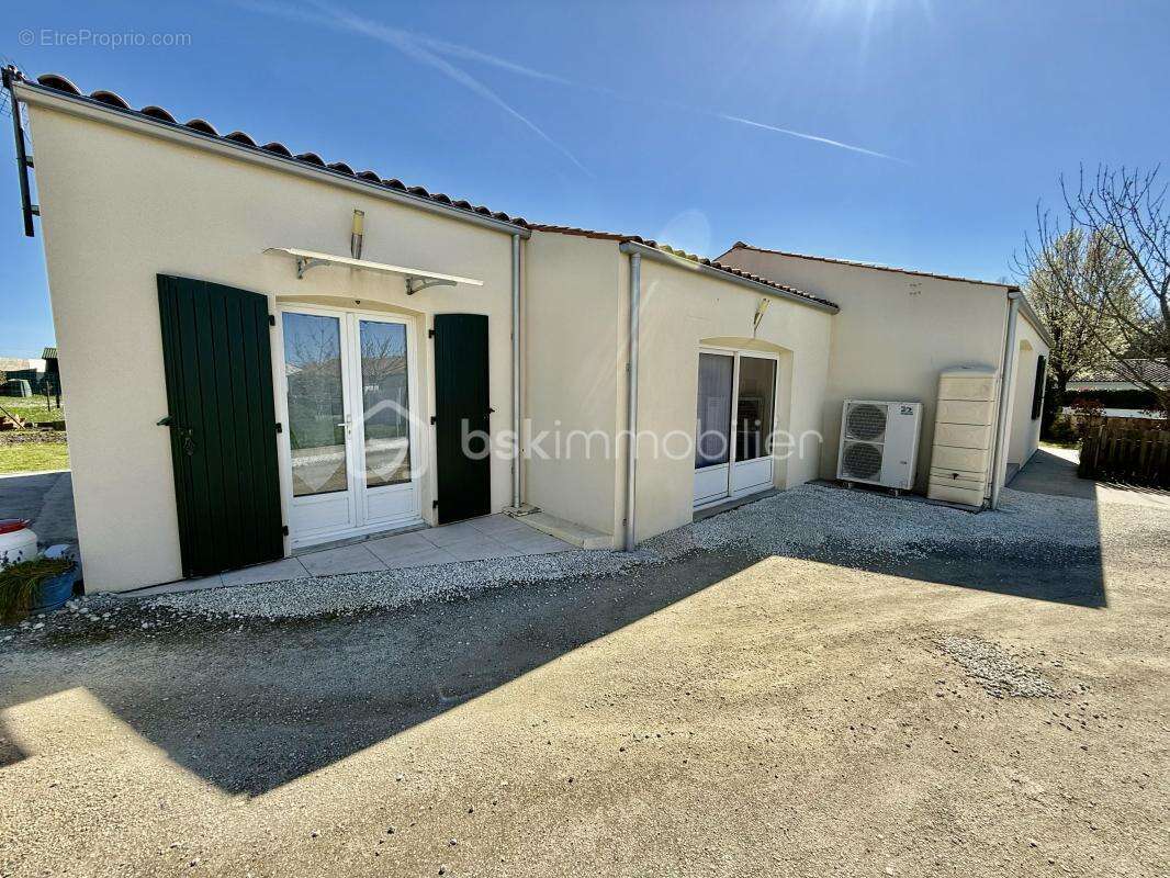 Maison à GREZAC