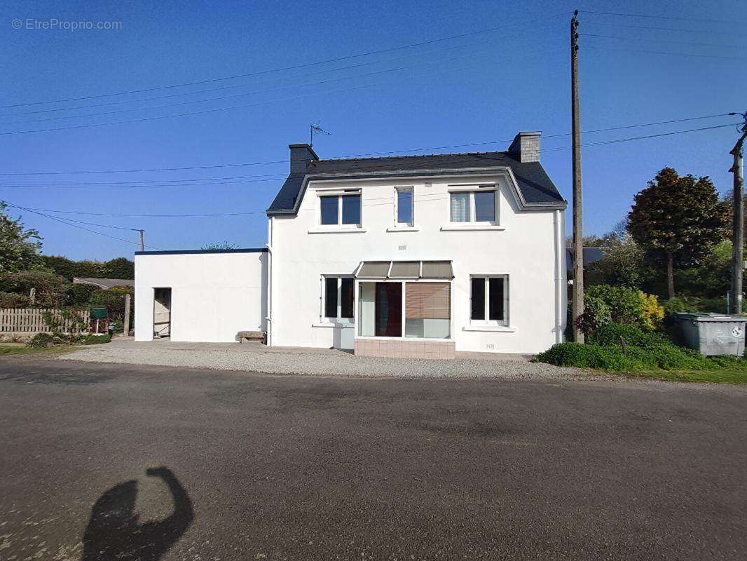 Maison à MELGVEN