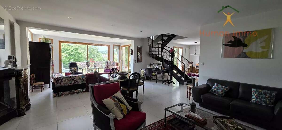 Maison à VERRIERES-LE-BUISSON