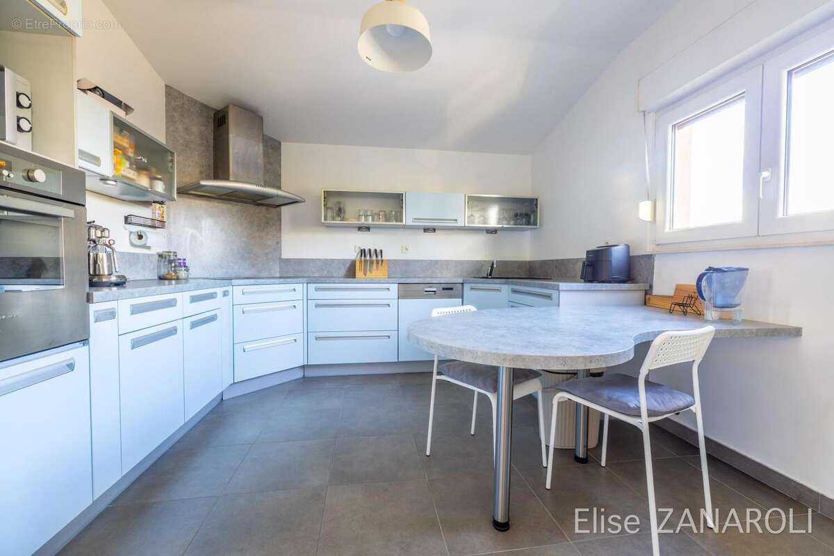 Appartement 90 m² à Zoufftgen  - photo 2