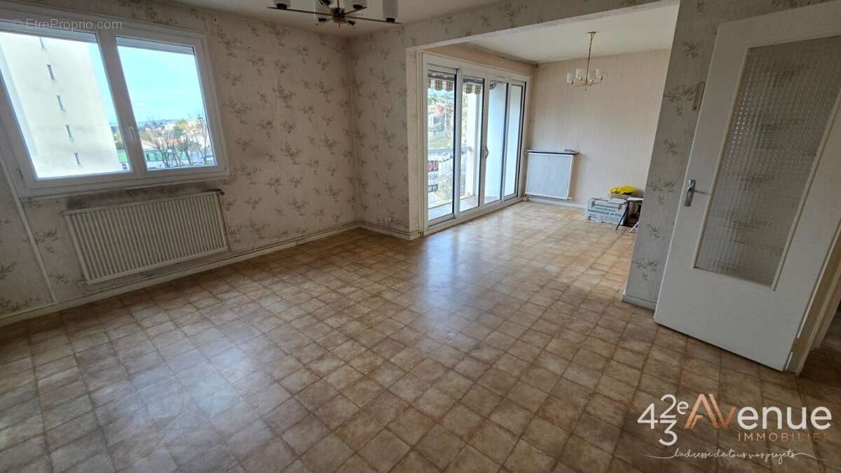 Appartement à SAINT-ETIENNE