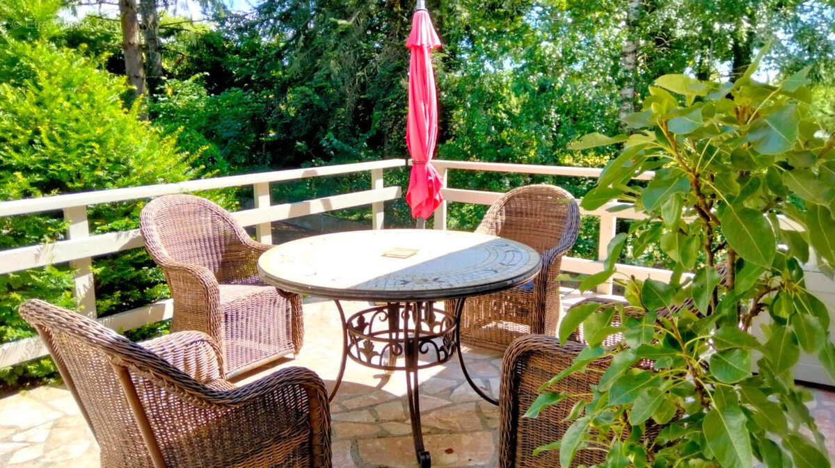 TERRASSE - Maison à PRESSAC