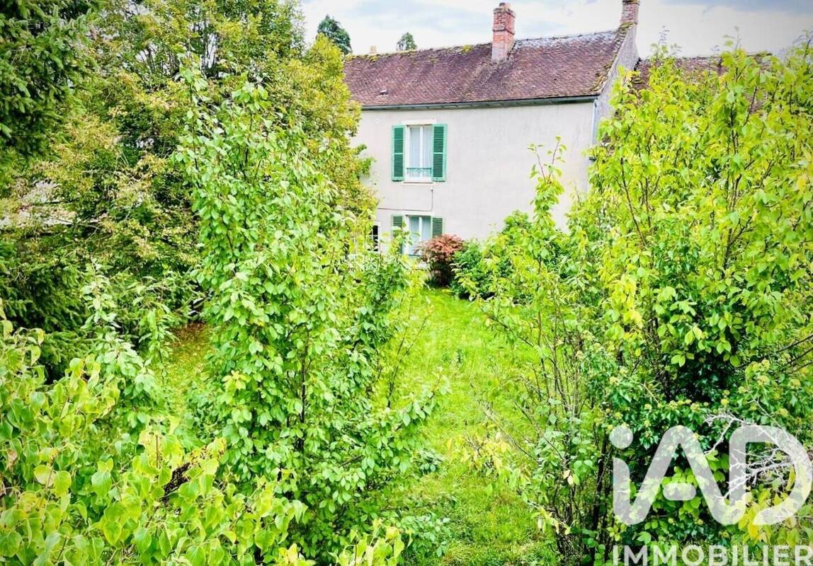 Photo 1 - Maison à NANTEAU-SUR-ESSONNE
