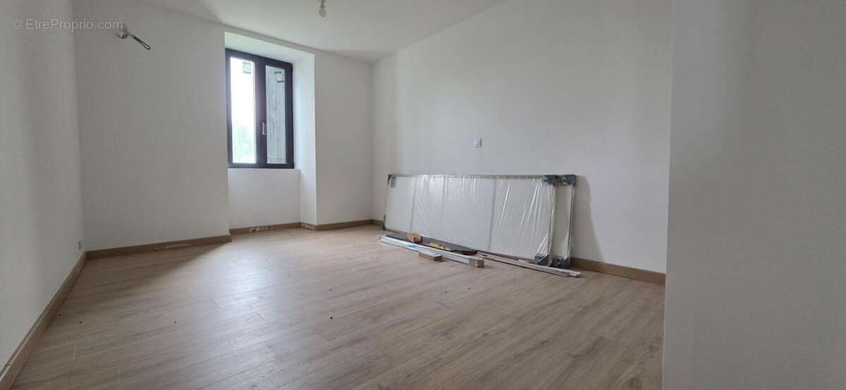 Maison d'habitation, gite, dépendance, hangar - photo 11