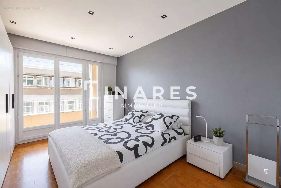 PERRIER HORIZON - Appartement T4 de 126m2 - Balcons - Loggia - Cave - 13008 - photo 9