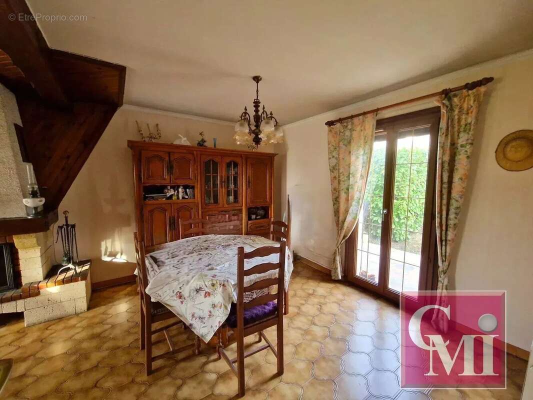 Maison agréable sur un terrain clos de 424 m2 (3 chambres et - photo 3