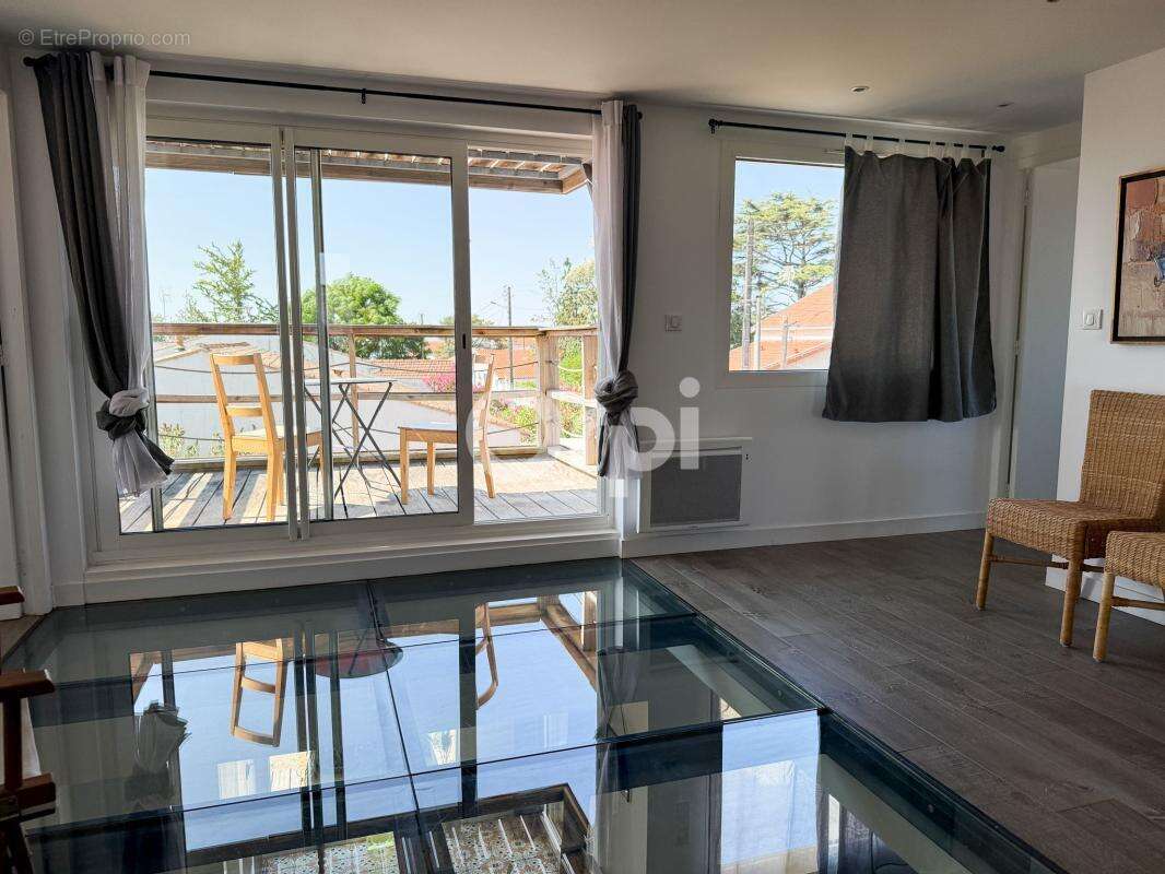 Superbe maison de caractère avec vue mer et potentiel locatif ! - photo 14