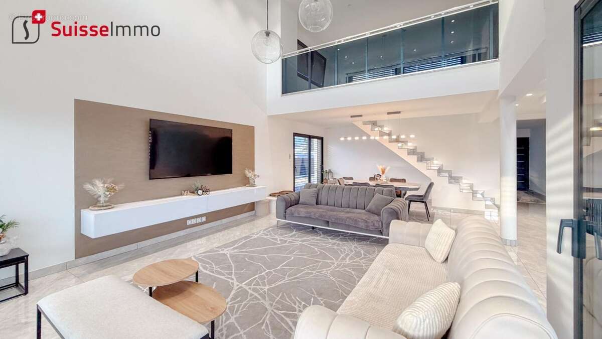 Maison à GRAND-CHARMONT