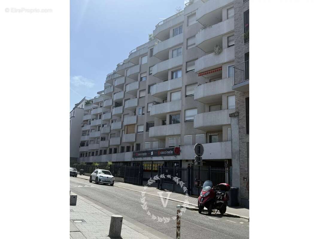 Commerce à PARIS-18E