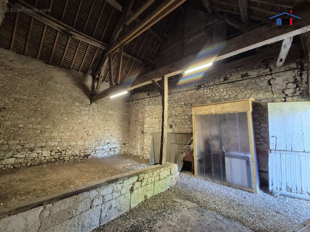 Maison à BELLOU-SUR-HUISNE