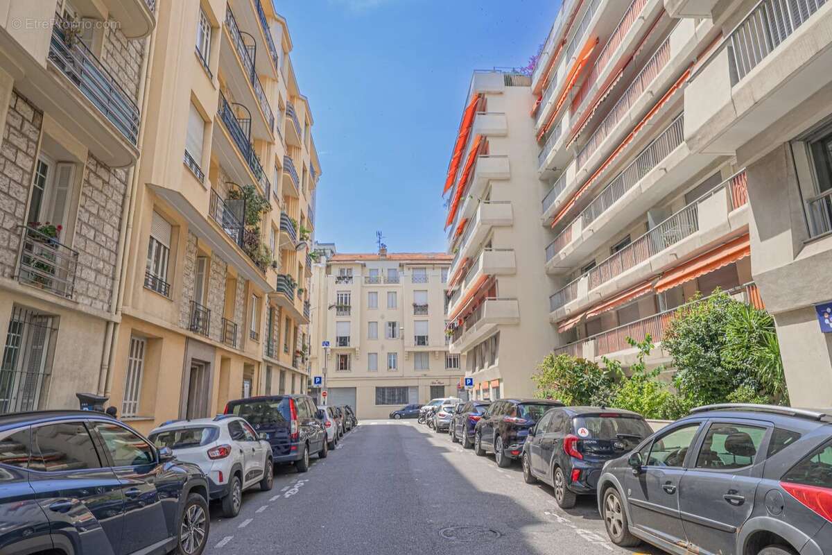 superbe 2 pièces 84m2 + terrasse 28m2 - photo 30