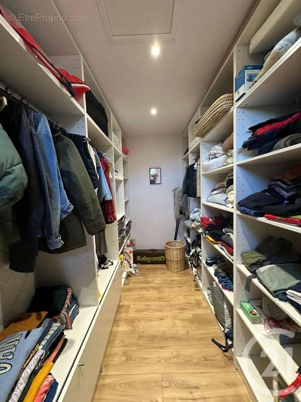 Maison à LAROQUE-DES-ALBERES