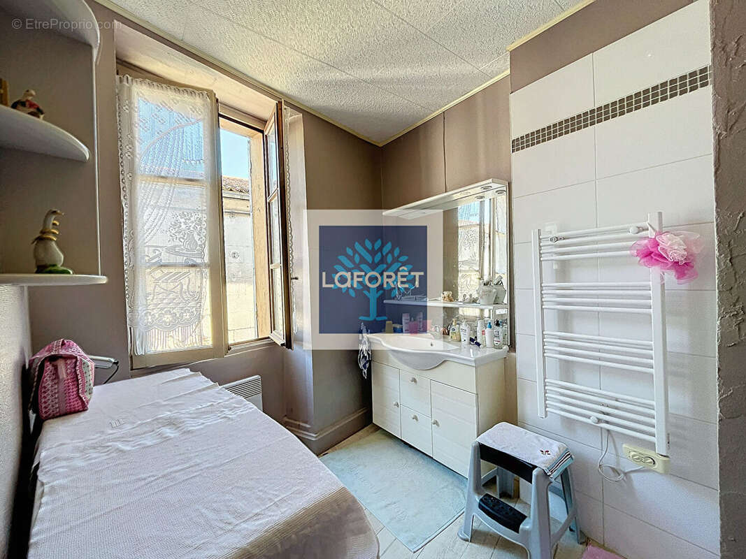 Appartement à BAIGNES-SAINTE-RADEGONDE