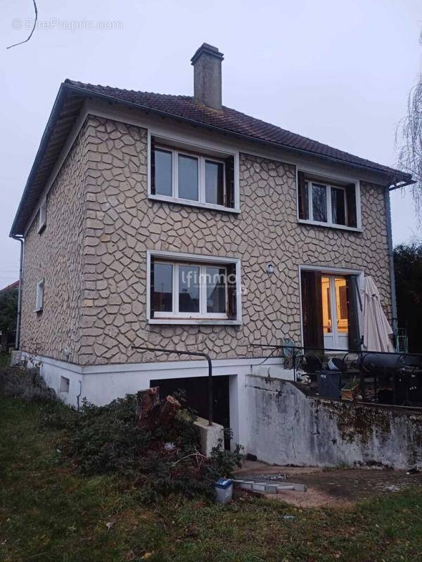 Maison à LES MUREAUX